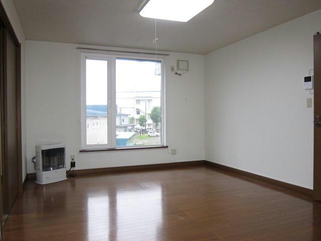 ハイツ弥生の居間・リビング