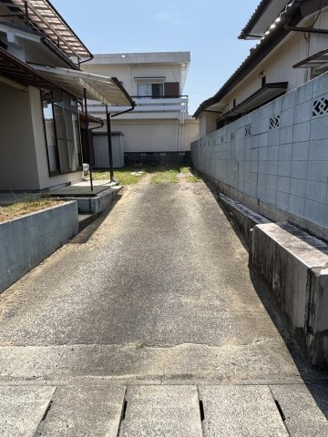 錦町花ノ井　5DKの駐車場