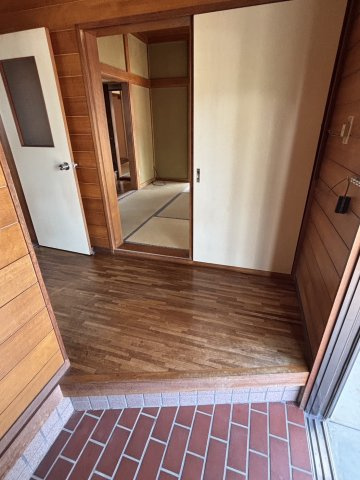 錦町花ノ井　5DKの玄関