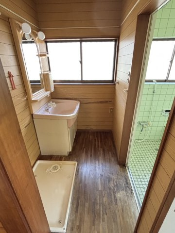 錦町花ノ井　5DKの洗面所