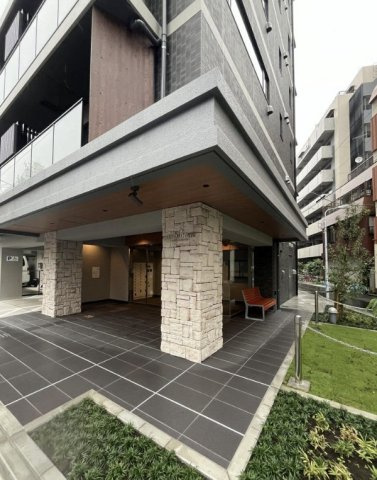 アスブルーム奥浅草のエントランス