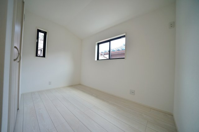 【横浜市旭区今宿南町1750-40新築戸建て】★仲介手数料無料★（今宿南小学校・今宿中学校）の洋室