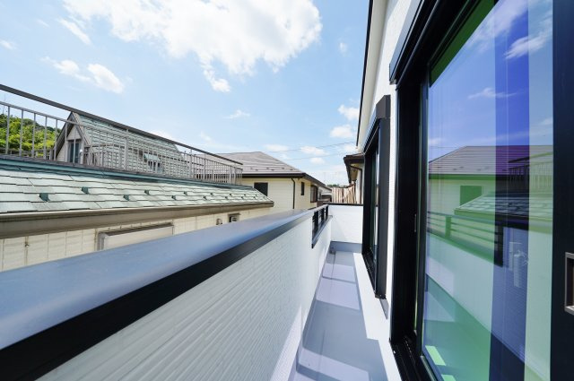 【横浜市旭区今宿南町1750-40新築戸建て】★仲介手数料無料★（今宿南小学校・今宿中学校）のバルコニー