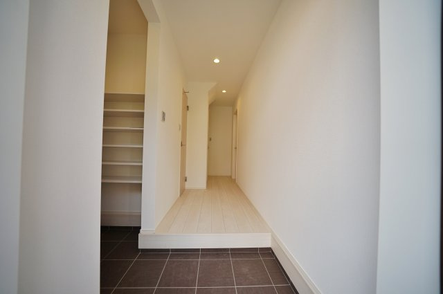 【横浜市旭区今宿南町1750-40新築戸建て】★仲介手数料無料★（今宿南小学校・今宿中学校）の玄関