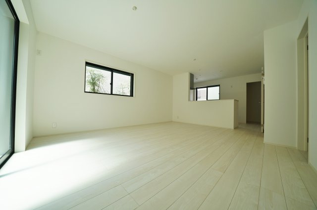 【横浜市旭区今宿南町1750-40新築戸建て】★仲介手数料無料★（今宿南小学校・今宿中学校）の居間・リビング