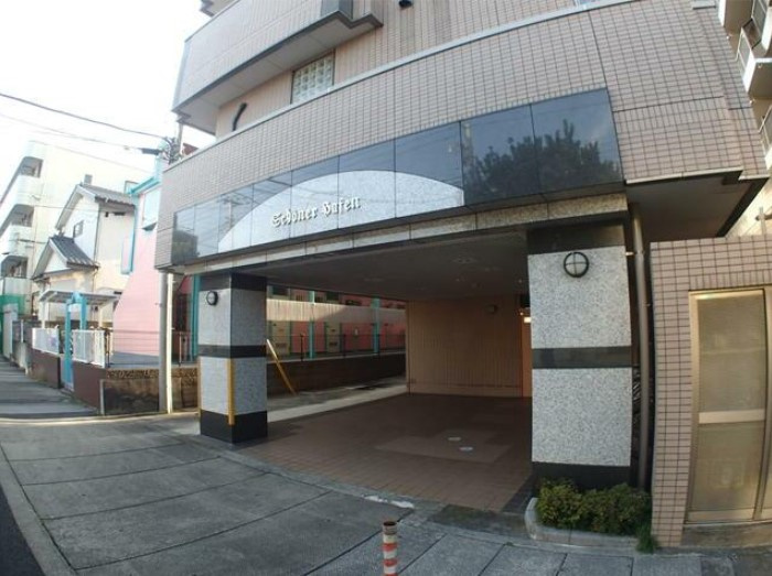 シェーナーハーフェンのエントランス|現況優先です