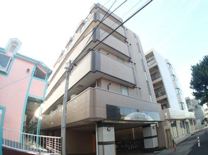 シェーナーハーフェンの外観