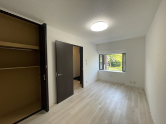 【洋室】 | ヴェルディール仰木第3号棟