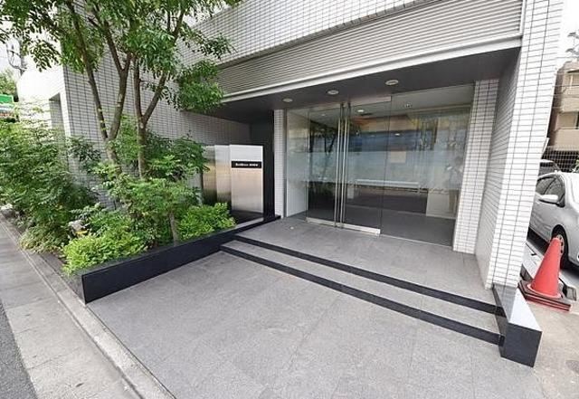 レジデンス両国駅前のエントランス