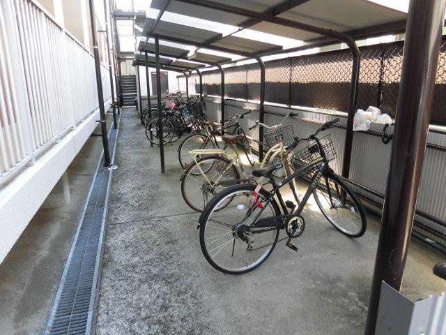 ヤマダマンションのロビー