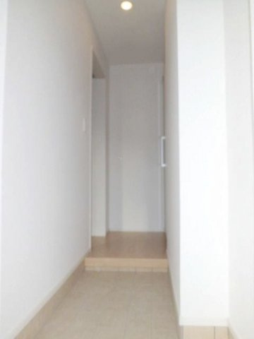 メゾンドソレイユⅢの玄関