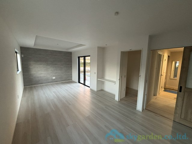 平塚市諏訪町3期　新築戸建　全3棟3号棟の居間・リビング