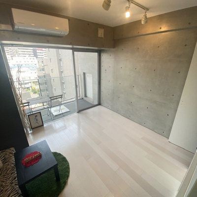 【居間・リビング】 | Premium Residence Kawasaki | 家具小物はイメージです