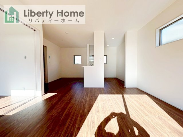 第1取手市野々井　新築戸建の居間・リビング