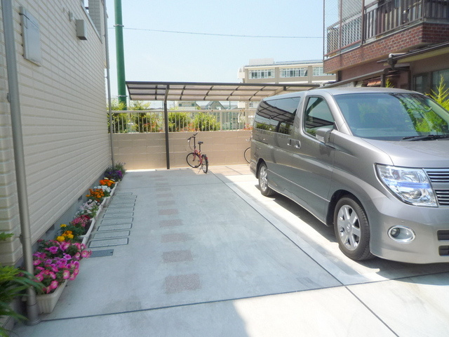 フラワーメゾンのその他共用部分|★屋根付き駐輪場★