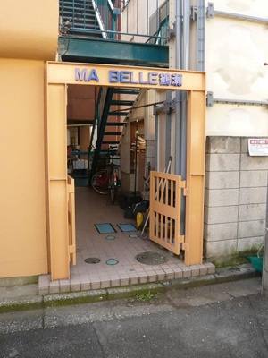 【エントランス】 | マベール鶴瀬 | 清潔なエントランスです