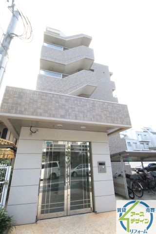 フラットワンの外観