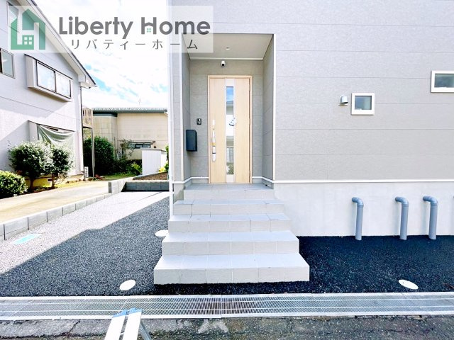 つくば市自由ケ丘第10　新築戸建のエントランス