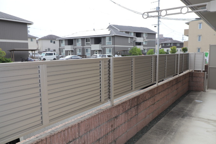 セキュレア須屋　H棟のバルコニー