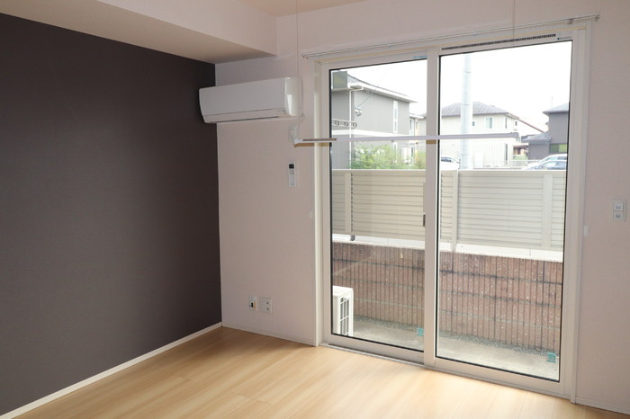 セキュレア須屋　H棟の居間・リビング