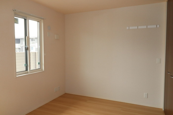 セキュレア須屋　H棟の居間・リビング