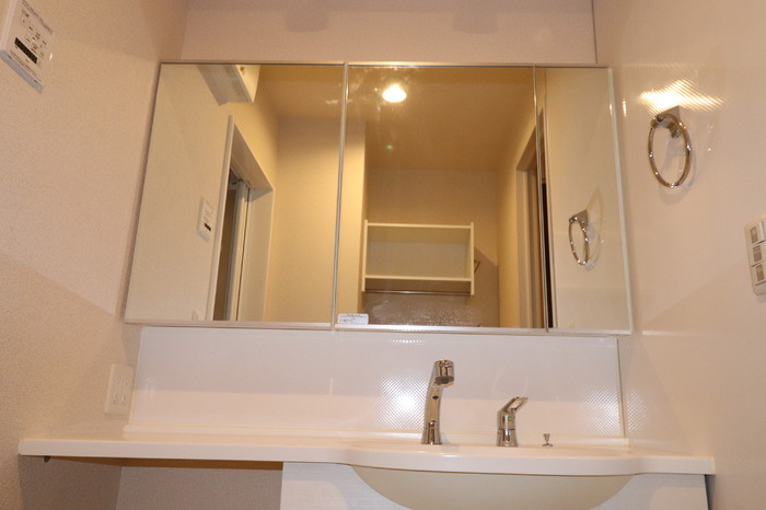 セキュレア須屋　H棟の洗面所