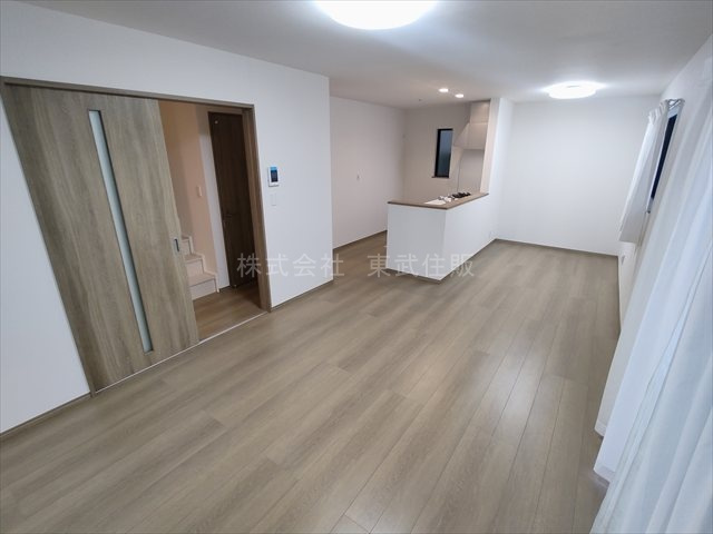 【居間・リビング】の画像