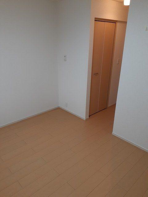 ゼファーコートの洋室