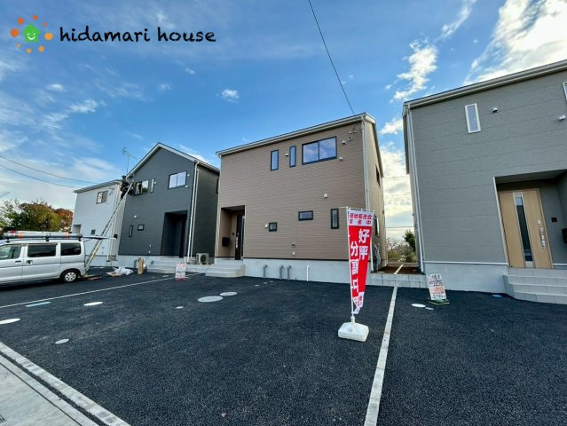 西区飯田新田第2　新築戸建　クレイドル08の駐車場