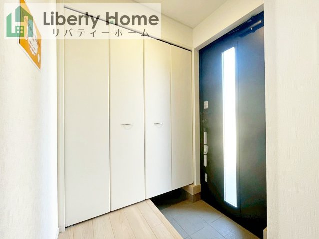 つくば市安食第1　新築戸建　1号棟の玄関