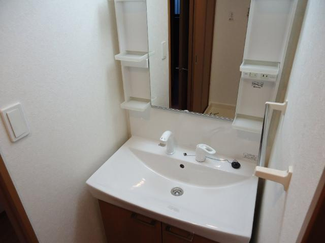 クローバーの洗面所|洗髪洗面化粧台