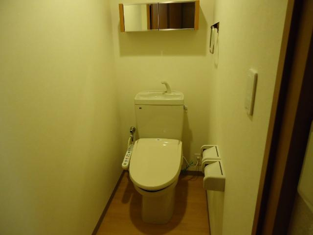 クローバーのトイレ|シャワー付トイレ