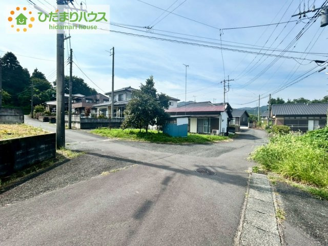 高萩市上手綱　売地の前面道路含む現地写真