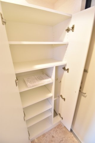 大阪市城東区野江３丁目の賃貸マンションの玄関