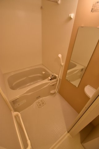 大阪市城東区野江３丁目の賃貸マンションの浴室