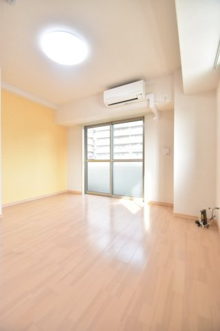 大阪市城東区野江３丁目の賃貸マンションの洋室