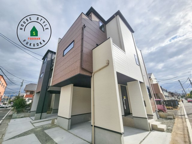 春日市春日原北町5丁目第1-2棟（1号棟）　の外観|デザイン性のある外観です。