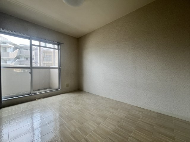 ヴィラウッドランド2　の居間・リビング