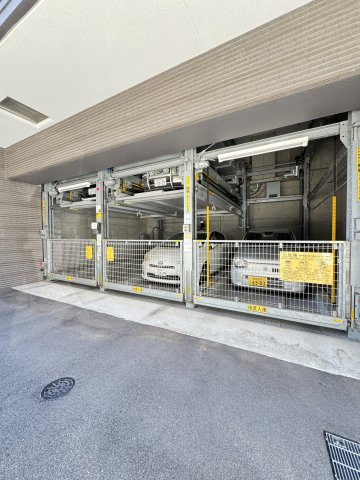 エスリード神戸三宮の駐車場