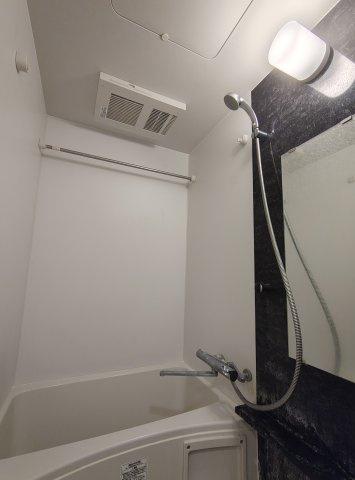 エスリード神戸三宮の浴室