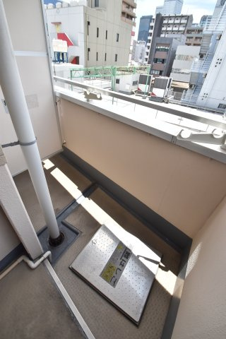 大阪市都島区東野田町４丁目の賃貸マンションのバルコニー