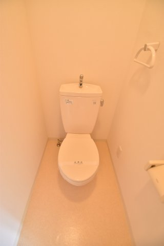 大阪市都島区東野田町４丁目の賃貸マンションのトイレ