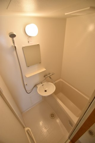 大阪市都島区東野田町４丁目の賃貸マンションの浴室