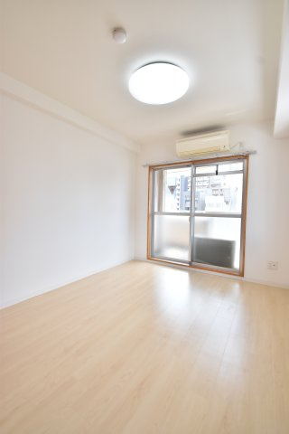 大阪市都島区東野田町４丁目の賃貸マンションの居間・リビング