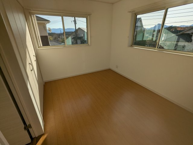 中古戸建　秋間みのりが丘の洋室