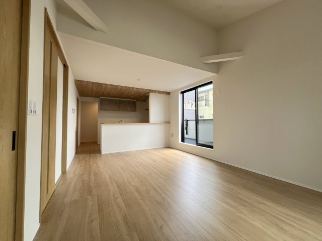 福生市武蔵野台2丁目　新築戸建全1棟の居間・リビング|LDK17.6帖！