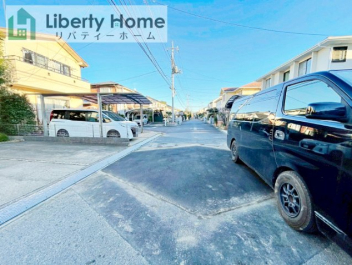 守谷市松前台6丁目　新築戸建　B号棟の前面道路含む現地写真