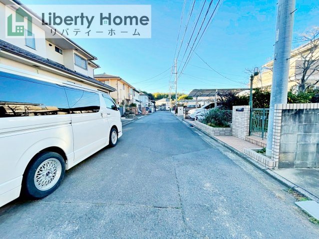 守谷市松前台6丁目　新築戸建　B号棟の前面道路含む現地写真