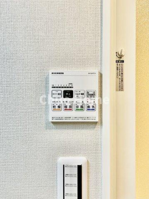 【内装】 | ツインシティ1番館エトランズ東砂 | 【浴室乾燥機】暖房・冷風・換気・乾燥が可能です。毎日を快適に過ごせるうれしい機能が揃っています。雨の日の洗濯物も安心です。