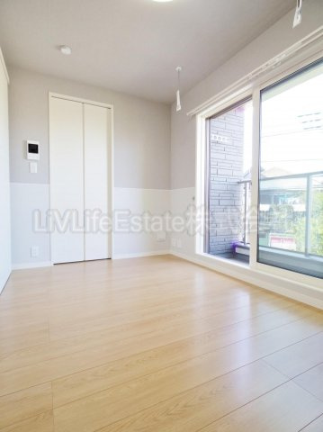 サニーコート（旧）大沼町2丁目新築の洋室